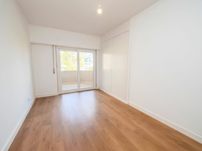 Apartment for Sale in São Domingos de Benfica, Lisboa, Lisbon, Portugal 7