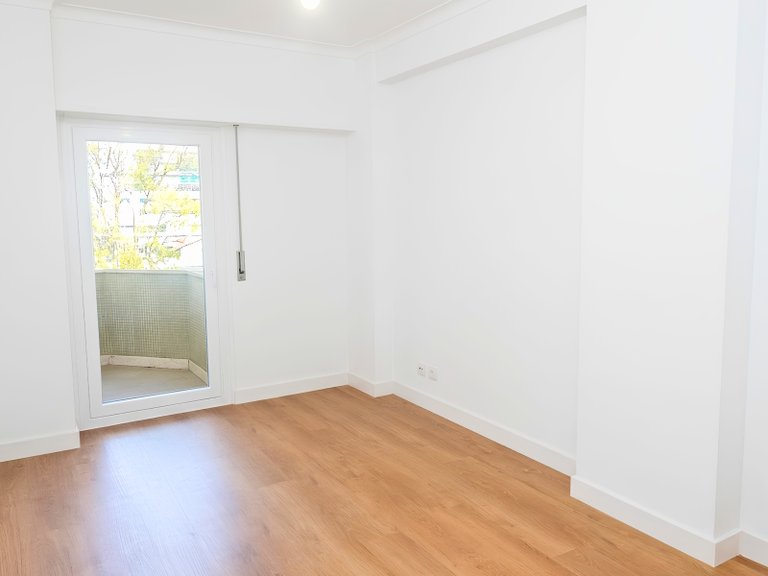 Apartment for Sale in São Domingos de Benfica, Lisboa, Lisbon, Portugal 9