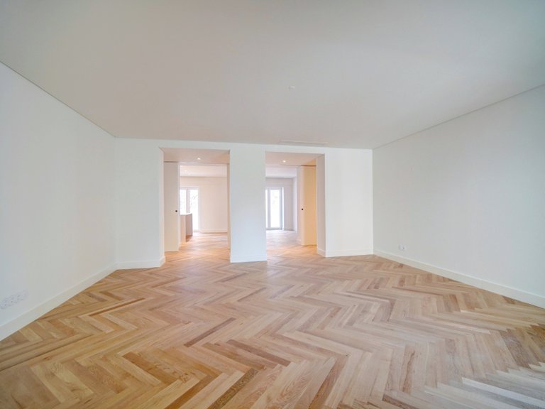 Apartment for Sale in Avenidas Novas, Lisboa, Lisbon, Portugal 14