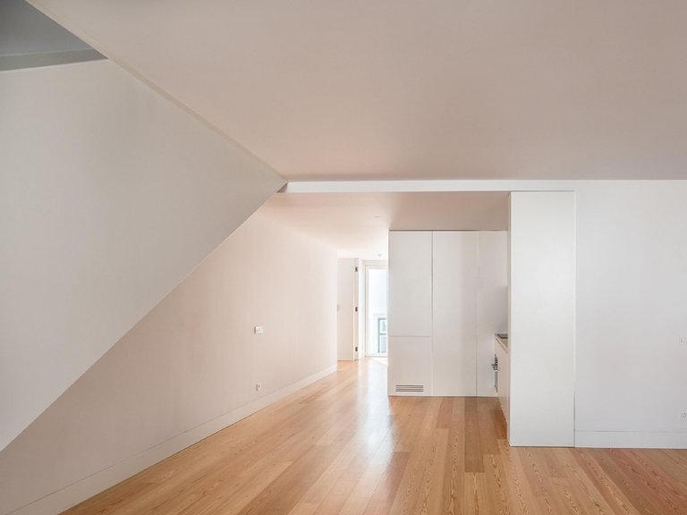 Apartment for Sale in Santa Maria Maior, Lisboa, Lisbon, Portugal 8