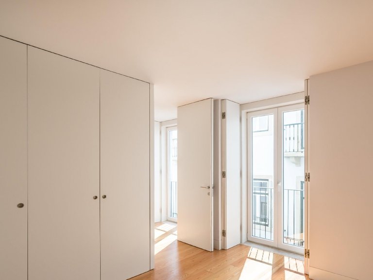 Apartment for Sale in Santa Maria Maior, Lisboa, Lisbon, Portugal 11