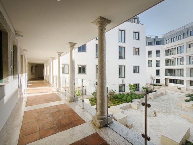 Apartment for Sale in Misericórdia, Lisboa, Lisbon, Portugal 10