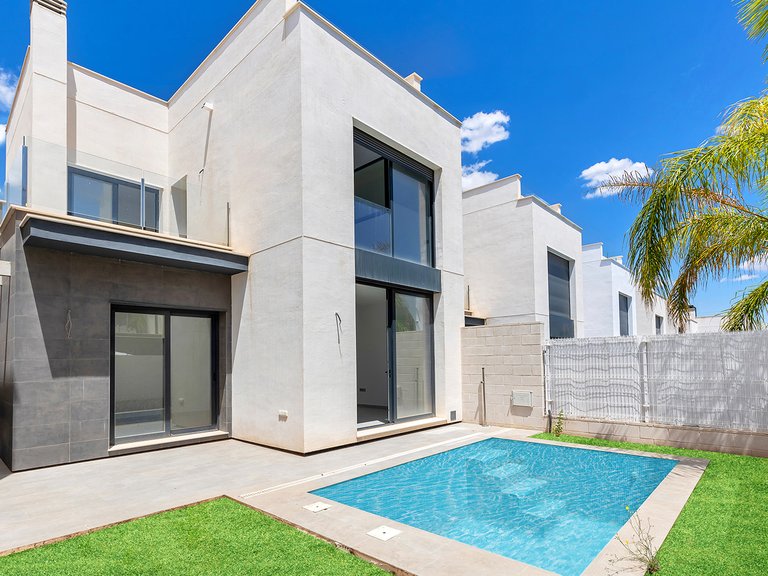 Villa for Sale in PAU 26, Orihuela Costa, Alicante 1