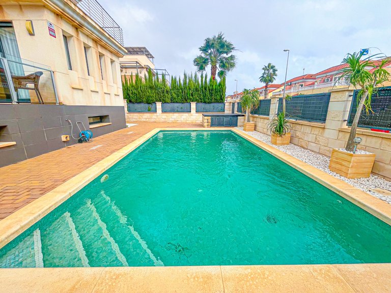Villa for Sale in Orihuela Costa, Alicante 3