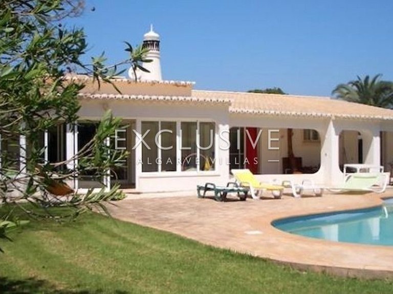 Villa for Sale in PortimÃo, Algarve 1