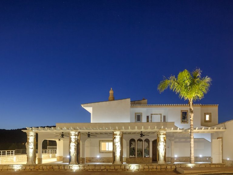 Villa for Sale in Estombar, Algarve 18