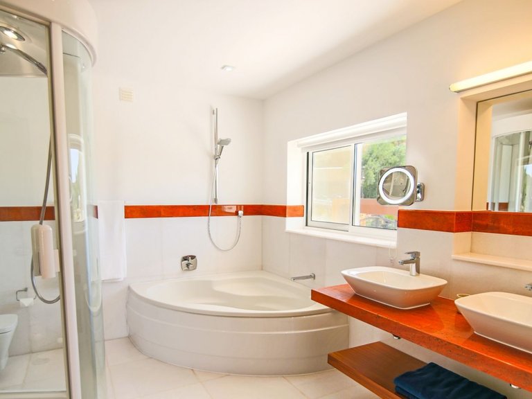 Villa for Sale in Estombar, Algarve 10