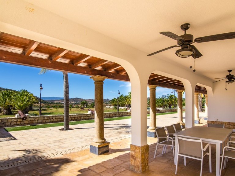Villa for Sale in Estombar, Algarve 7