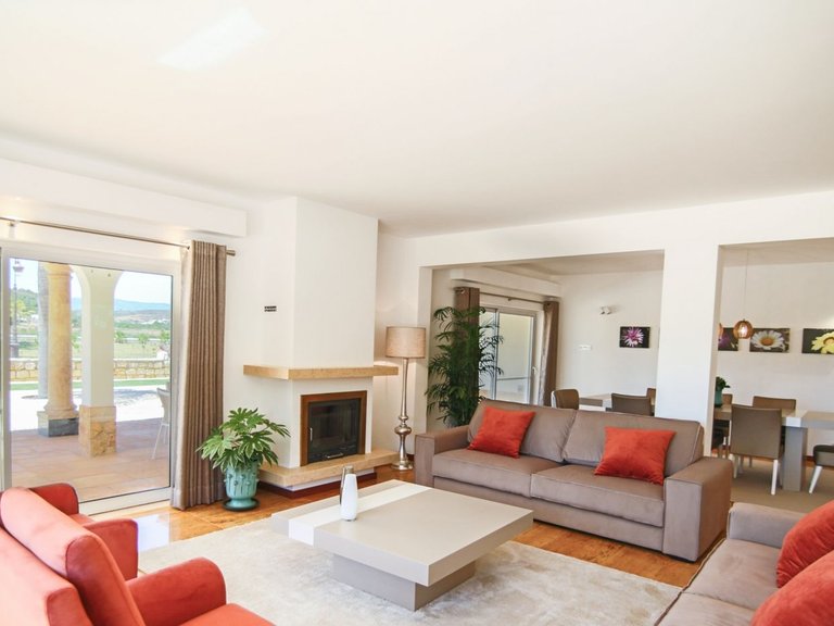 Villa for Sale in Estombar, Algarve 4
