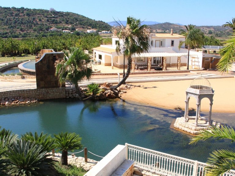 Villa for Sale in Estombar, Algarve 2