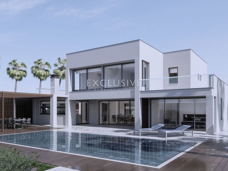 Villa for Sale in Praia Da Luz, Algarve 11