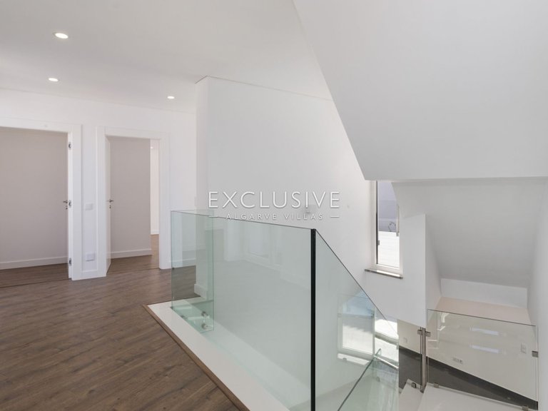 Villa for Sale in Lagos, Algarve 11
