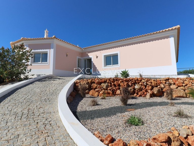 Villa for Sale in Lagos, Algarve 5