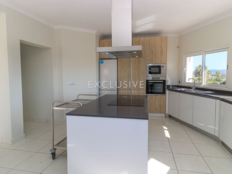 Villa for Sale in Lagos, Algarve 9