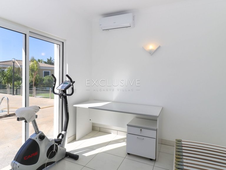 Villa for Sale in Lagos, Algarve 19
