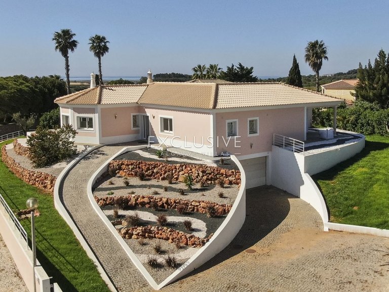 Villa for Sale in Lagos, Algarve 28