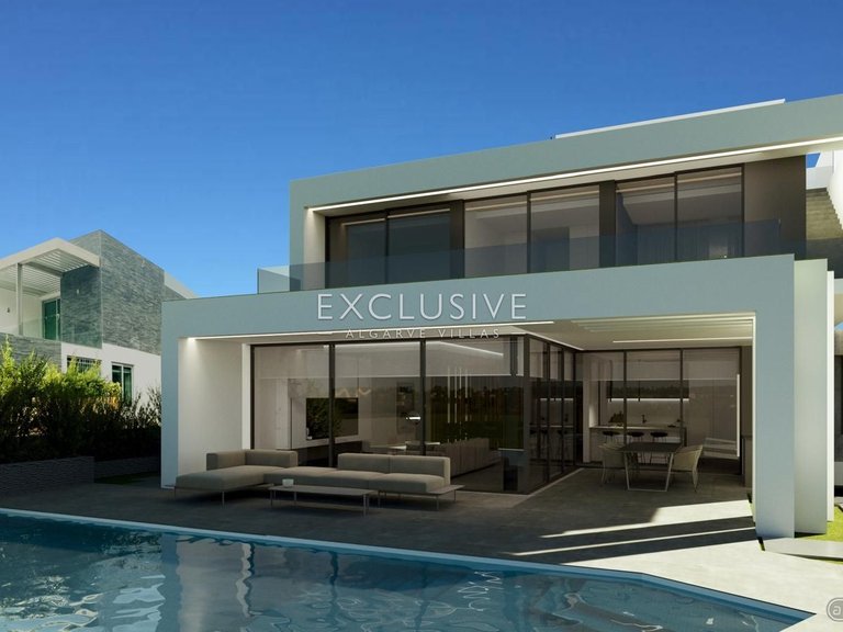 Villa for Sale in Vilamoura, Algarve 3