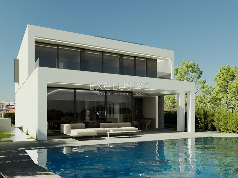 Villa for Sale in Vilamoura, Algarve 1
