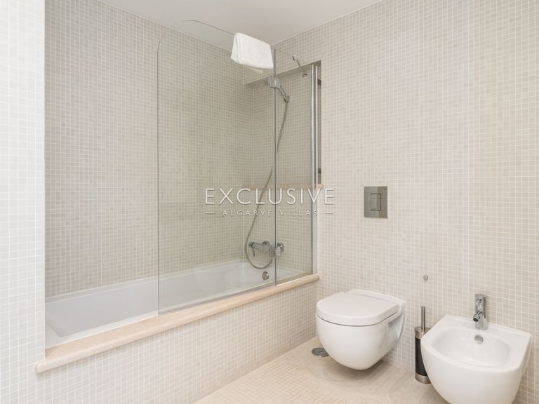 Villa for Sale in Praia Da Luz, Algarve 16