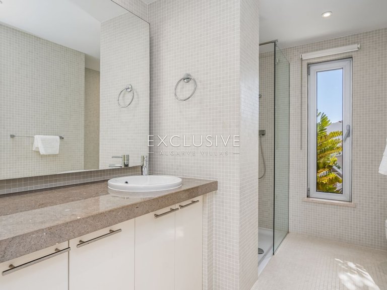 Villa for Sale in Praia Da Luz, Algarve 15