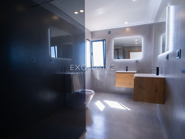 Villa for Sale in Quarteira, Algarve 22