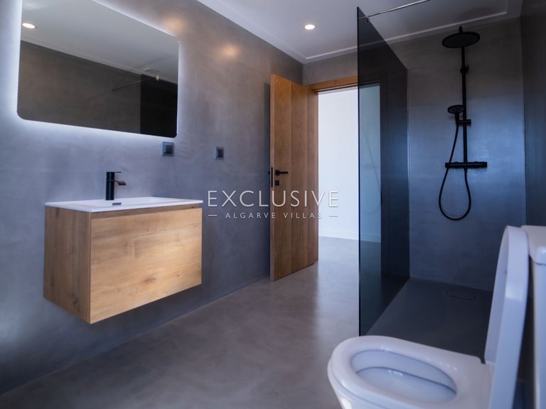 Villa for Sale in Quarteira, Algarve 20