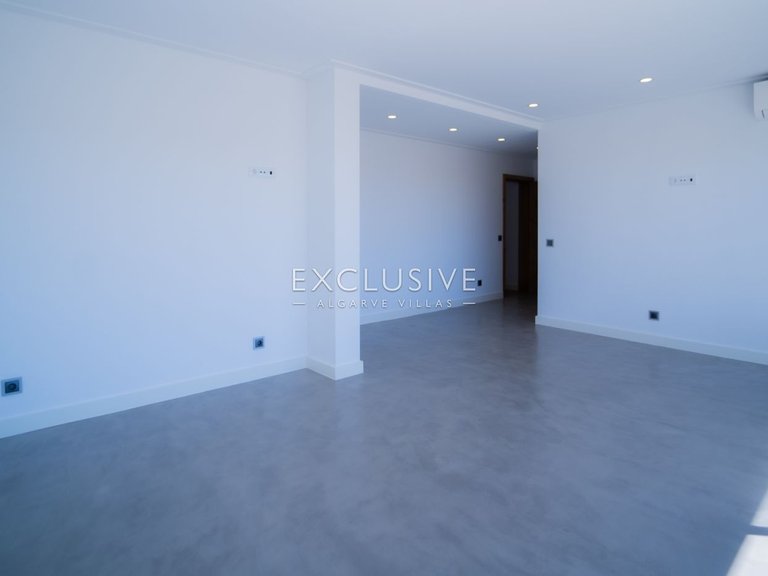 Villa for Sale in Quarteira, Algarve 19