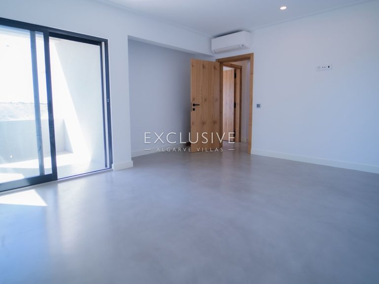 Villa for Sale in Quarteira, Algarve 15