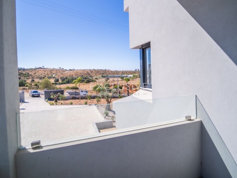 Villa for Sale in Quarteira, Algarve 14