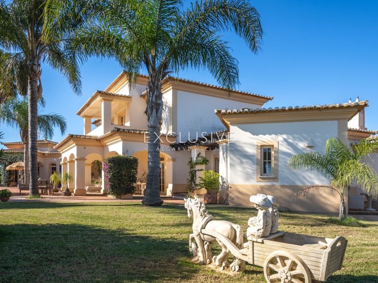 Villa for Sale in Lagos, Algarve 26