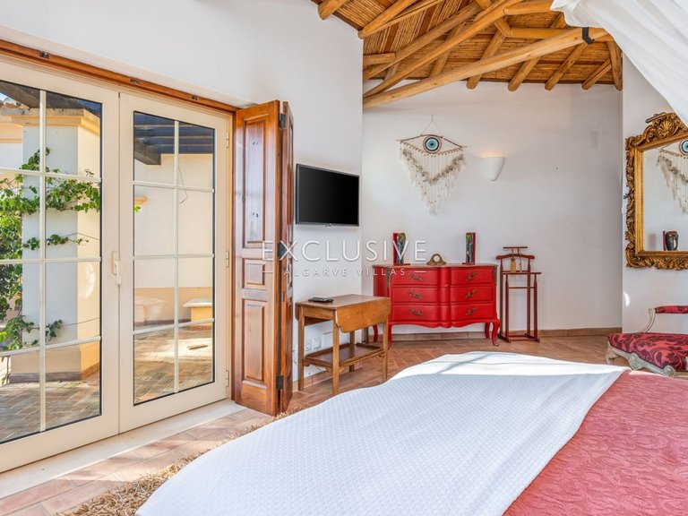 Villa for Sale in Lagos, Algarve 19