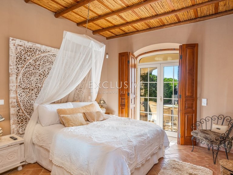 Villa for Sale in Lagos, Algarve 17