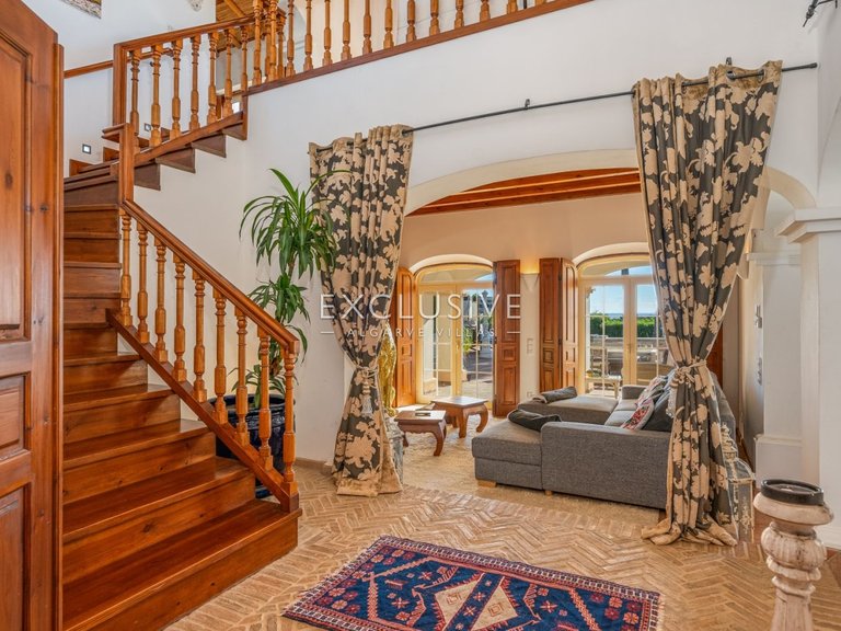 Villa for Sale in Lagos, Algarve 12