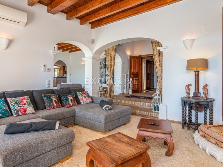 Villa for Sale in Lagos, Algarve 11