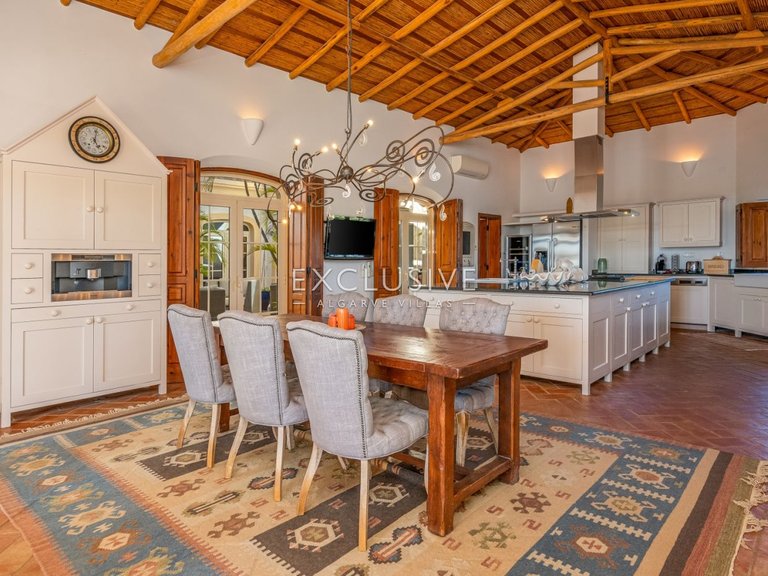 Villa for Sale in Lagos, Algarve 6