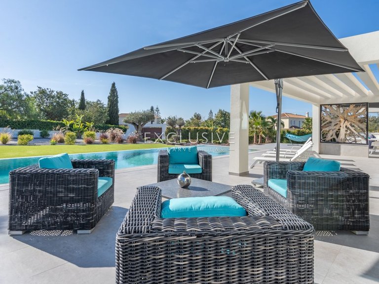 Villa for Sale in Carvoeiro, Algarve 20