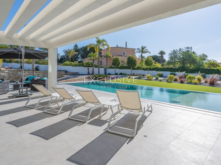 Villa for Sale in Carvoeiro, Algarve 22