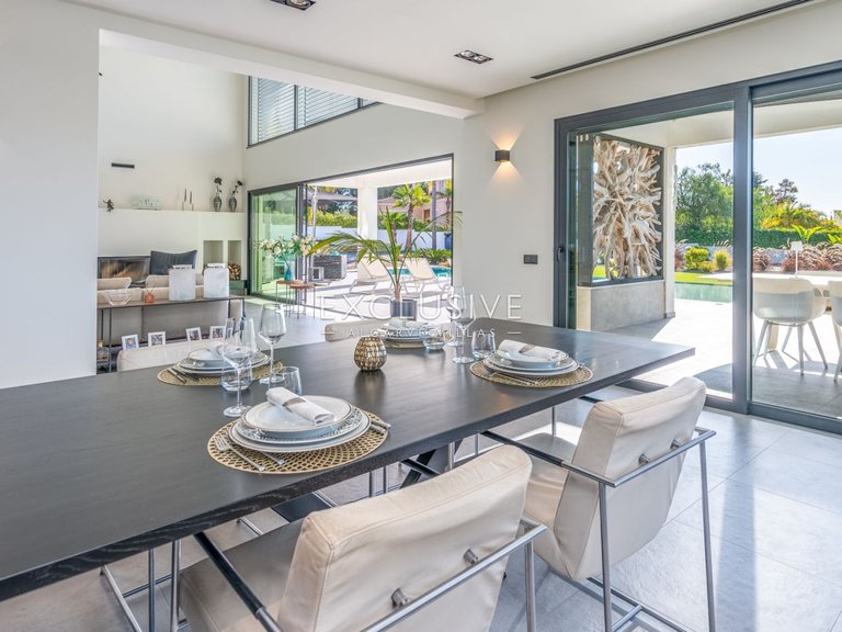 Villa for Sale in Carvoeiro, Algarve 18