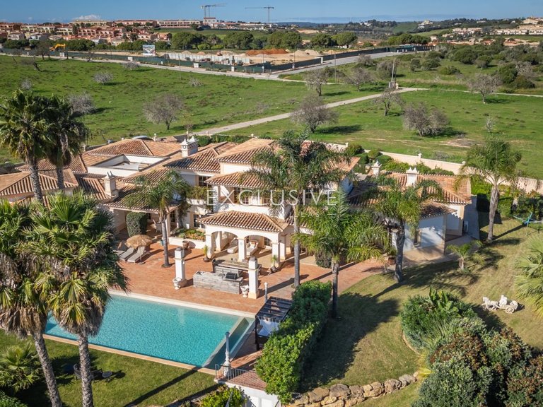 Villa for Sale in Lagos, Algarve 2