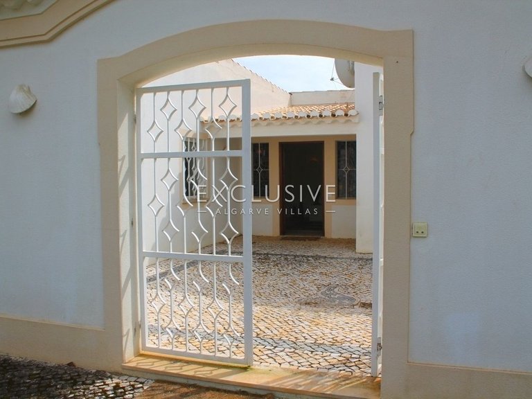 Villa for Sale in PortimÃo, Algarve 20