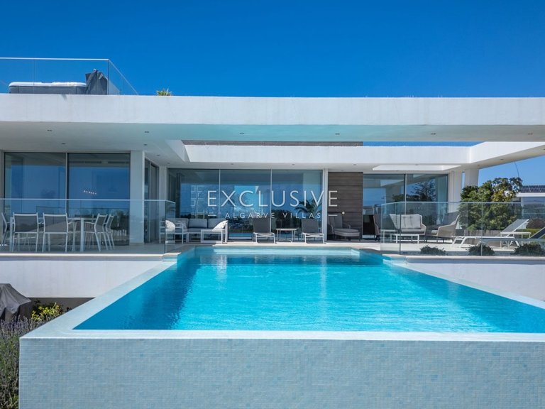 Villa for Sale in Lagos, Algarve 2