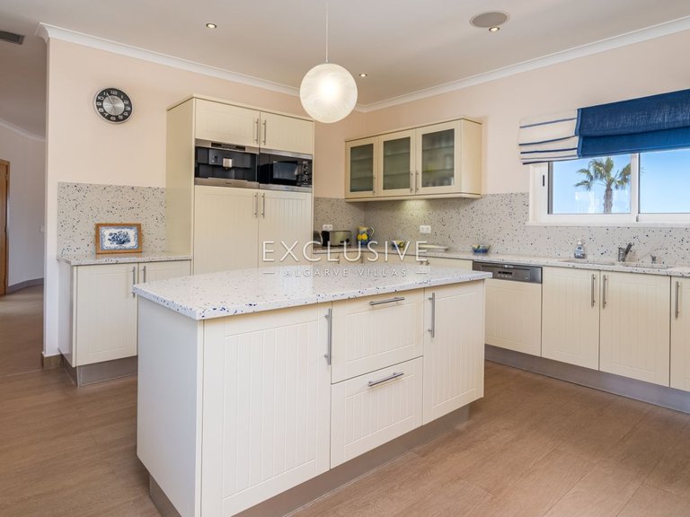 Villa for Sale in Praia Da Luz, Algarve 9