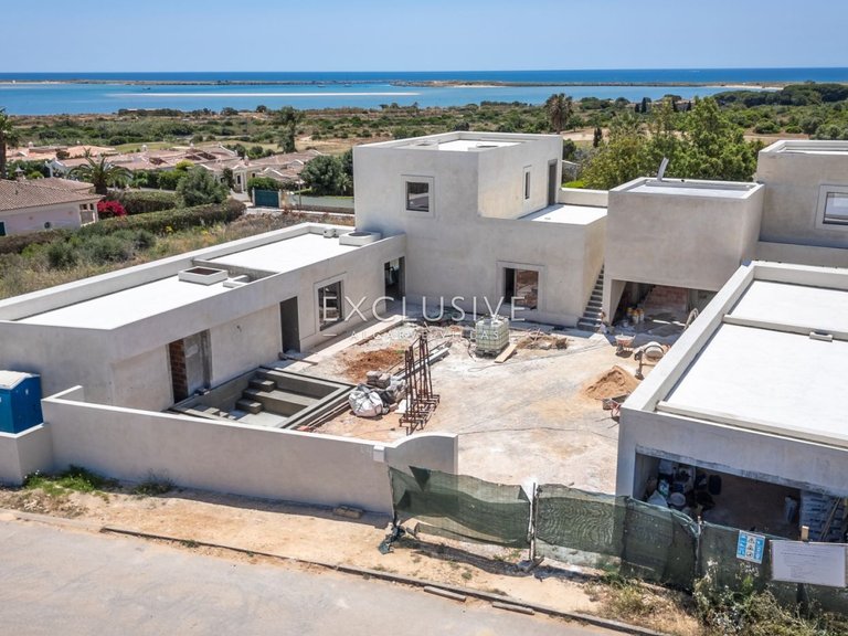 Villa for Sale in Lagos, Algarve 1