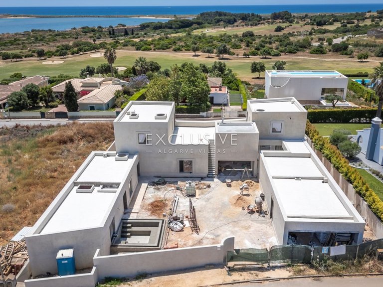 Villa for Sale in Lagos, Algarve 9