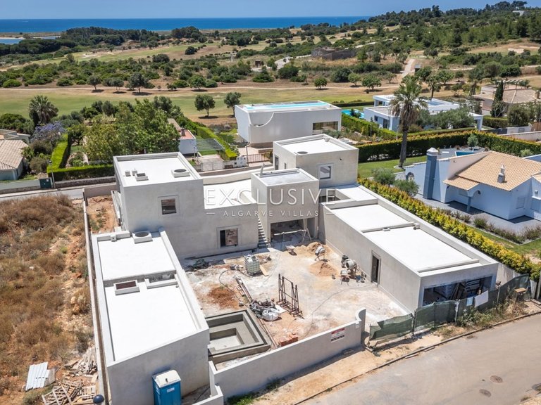 Villa for Sale in Lagos, Algarve 11