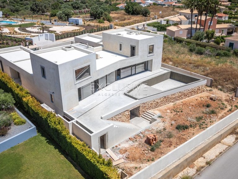 Villa for Sale in Lagos, Algarve 6
