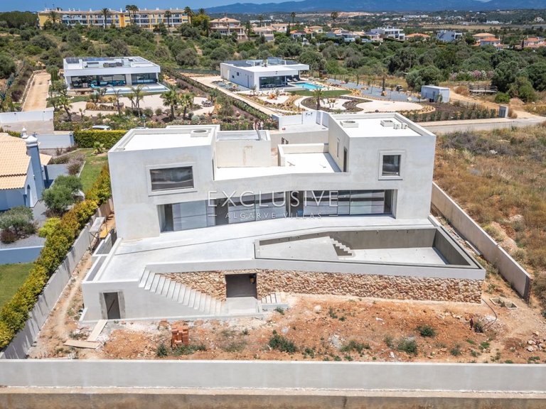Villa for Sale in Lagos, Algarve 7