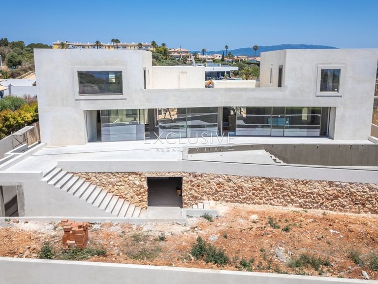 Villa for Sale in Lagos, Algarve 4