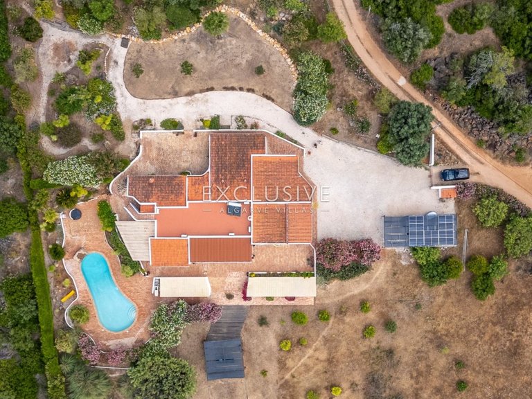 Villa for Sale in Praia Da Luz, Algarve 2