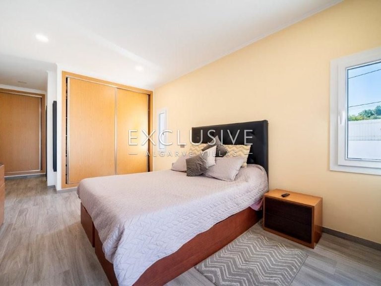 Villa for Sale in Alvor, Algarve 13